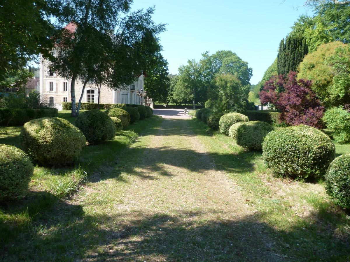 Chateau Du Mesnil Soleil , Gites Et Chambres D'Hotes Damblainville Exteriör bild